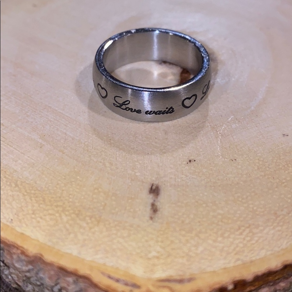 Love waits ring size 7